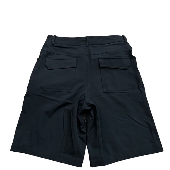 Lululemon Mens Shorts in Black Size 32 - Picture 3 of 6